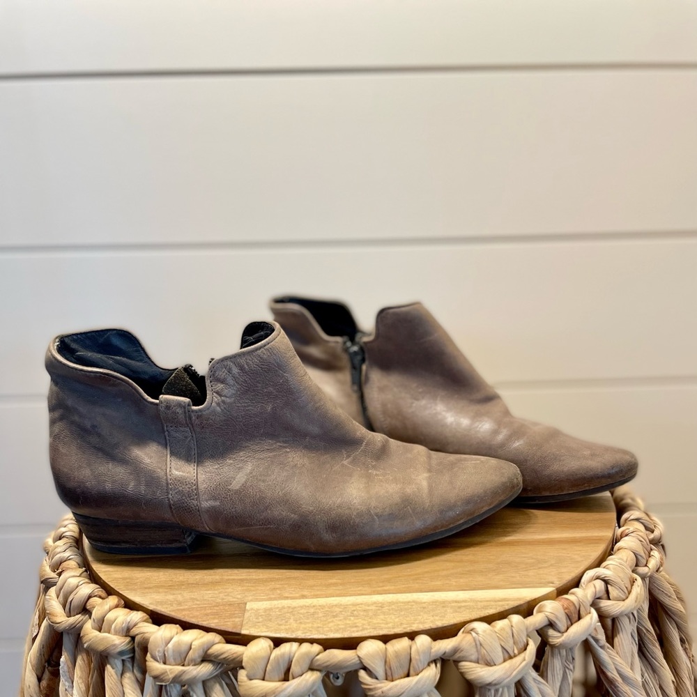 Paul Green Munchen Leather Booties Size 6 in US size